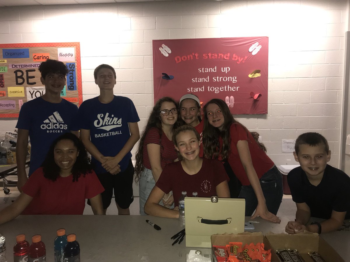 MaplePointSC's tweet photo. Having fun at the 6th, 7th, and 8th grade Welcome Back Dance! https://t.co/QVcFvKcuyT