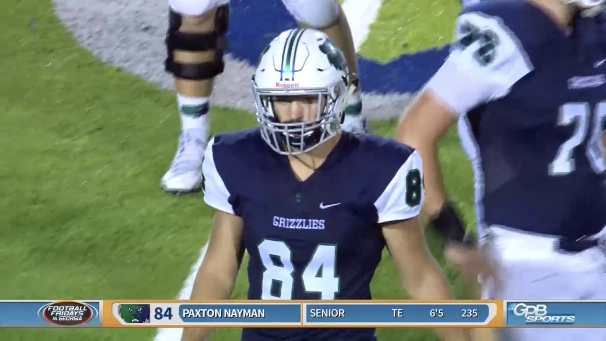 LKell2330's tweet photo. Great to see some boys from the View! @andy16davis @PaxtonNayman84  Let’s go Grizzlies! #BeatSequoyah https://t.co/USP4lyq4JG