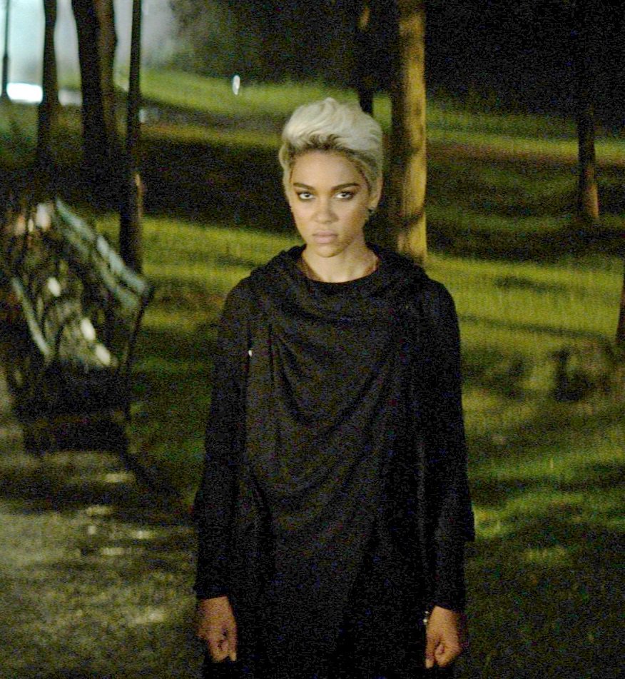 tempestadexmenb's tweet photo. Queremos que os poderes da Tempestade sejam tão bons representados quanto a cara de má da @AlexShipppp !⚡️😡⚡️#xmen #xmendarkphoenix #darkphoenix #ororomunroe #storm #jeangrey #mcu #marvel #xmenfenixnegra https://t.co/ChU2nnjbMf