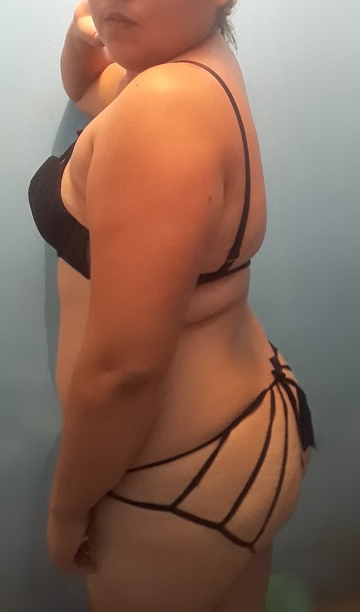 Aglae_94's tweet photo. Me encantan sus comentarios si,pero:
-No paso fotos 
-No doy mi numero
-Tampoco contesto dm. 
Estoy abierto a propuestas soy casada y a mi amor le encanta sus 😈 tengo permiso pero no sola😘 https://t.co/dPoisMekdD