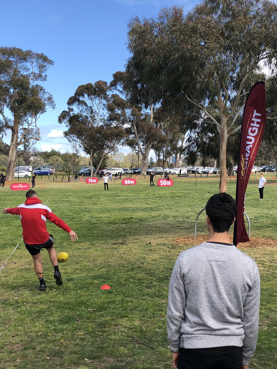 CUB Barrell Time down at Gate 5 Lawn 3, come down between 11.00am-11.40am &amp; the longest kick wins 2 tickets to the Grand Final <a href="/CarltonDraught/">Carlton Draught</a> #AFLGF #AFLEaglesPies