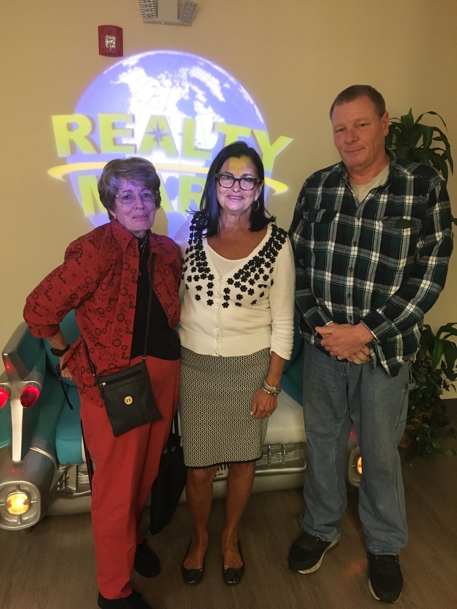 Lorraine Silverman (LSilvermanRE) Twitter