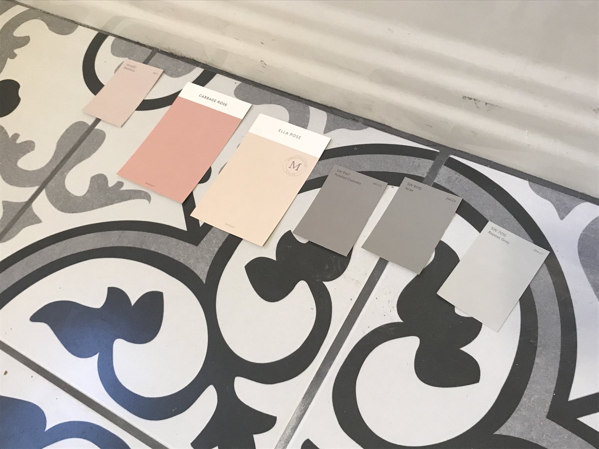 SB_Thompson's tweet image. Gotta paint the main bathroom so they can put it all back together. I have it narrowed to the end ones. Dont want white since the bathtub tile is white. The far right is the color of the entire upstairs other than 1 bedroom. #renovation #fixerupper #projectsunset #bathroomremodel
