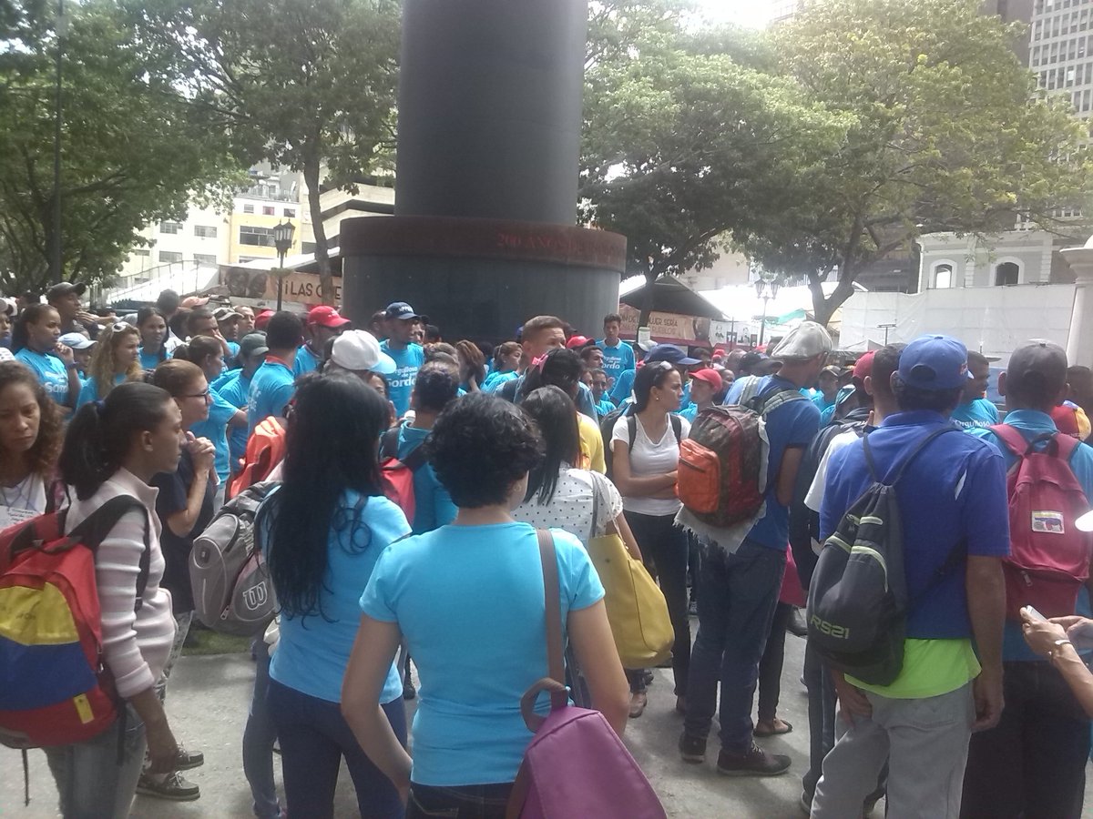 FACSTT's tweet photo. #VenezuelaTriunfaEnLaONU #DiaInternacionalDeLasPersonasSordas #FACSTT Presente en Apoyo a L@s Herman@s!!! @dariovivaspsuv @CONADISRD https://t.co/L9oXrmiG5k