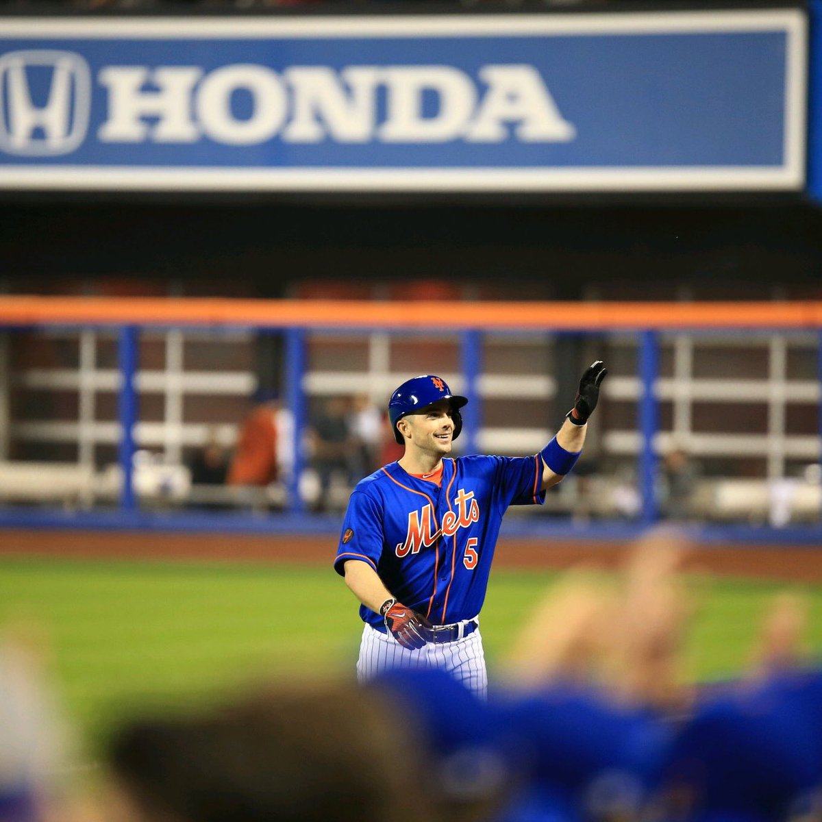Mets's tweet photo. 👀👀👀 #OurCaptain https://t.co/qTaizYktxJ