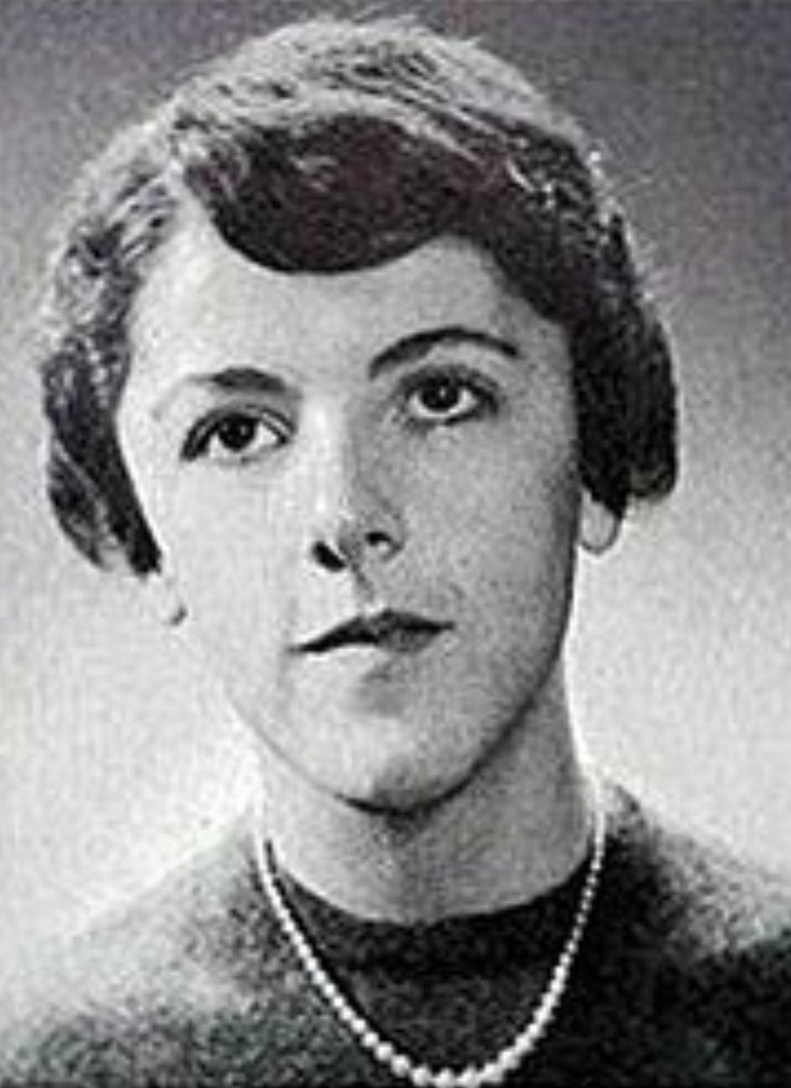 Fibonacci222's tweet photo. Barack's (Barry "Soebarka" Soetoro) mom - Ann Dunham - posing for Frank Marshall Davis nude.
#QANON
#BarrackisBarry
#BarryisGay
#BarryisaMuslim https://t.co/3CdMImytGP