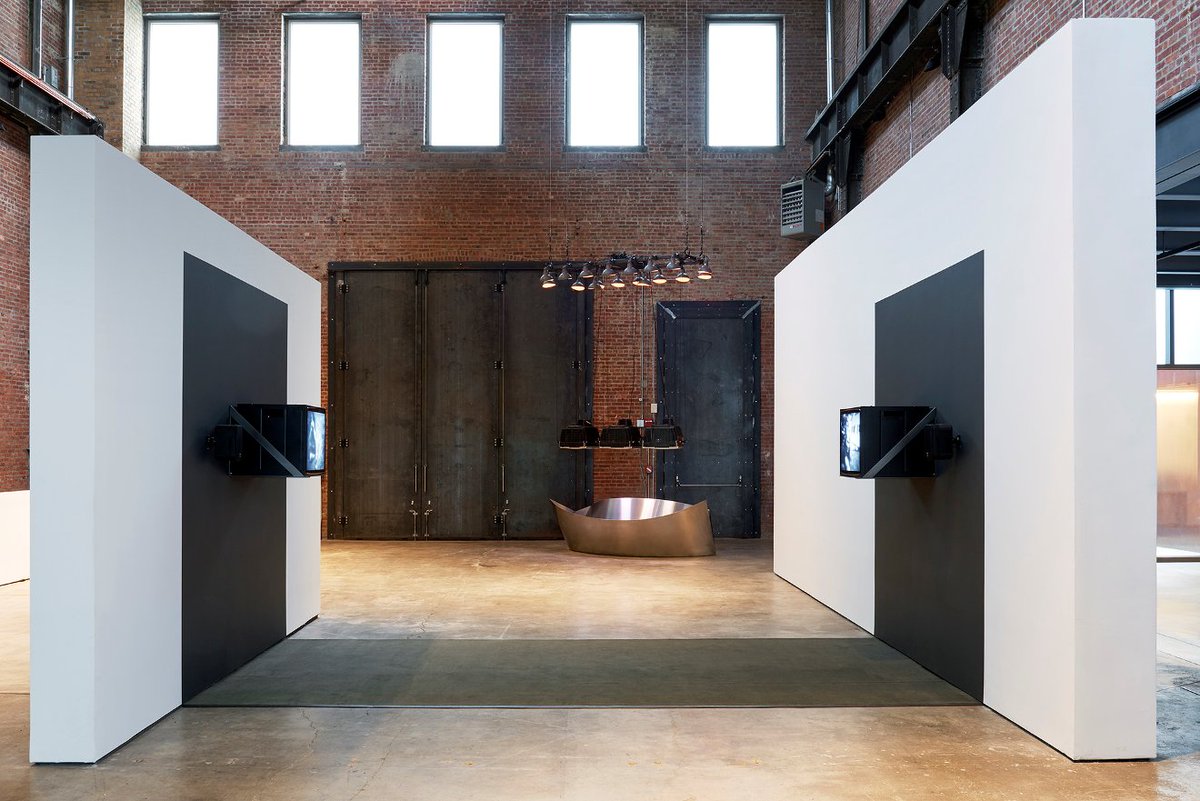 ItsInQueens's tweet photo. Check out #BeforeProjection in #LIC until 12/17. @lauralminor @softsilences @utktun New @sculpturecenter show looks at video art over the years. https://t.co/D3Fkp74yLv https://t.co/yXsNXlOEVn