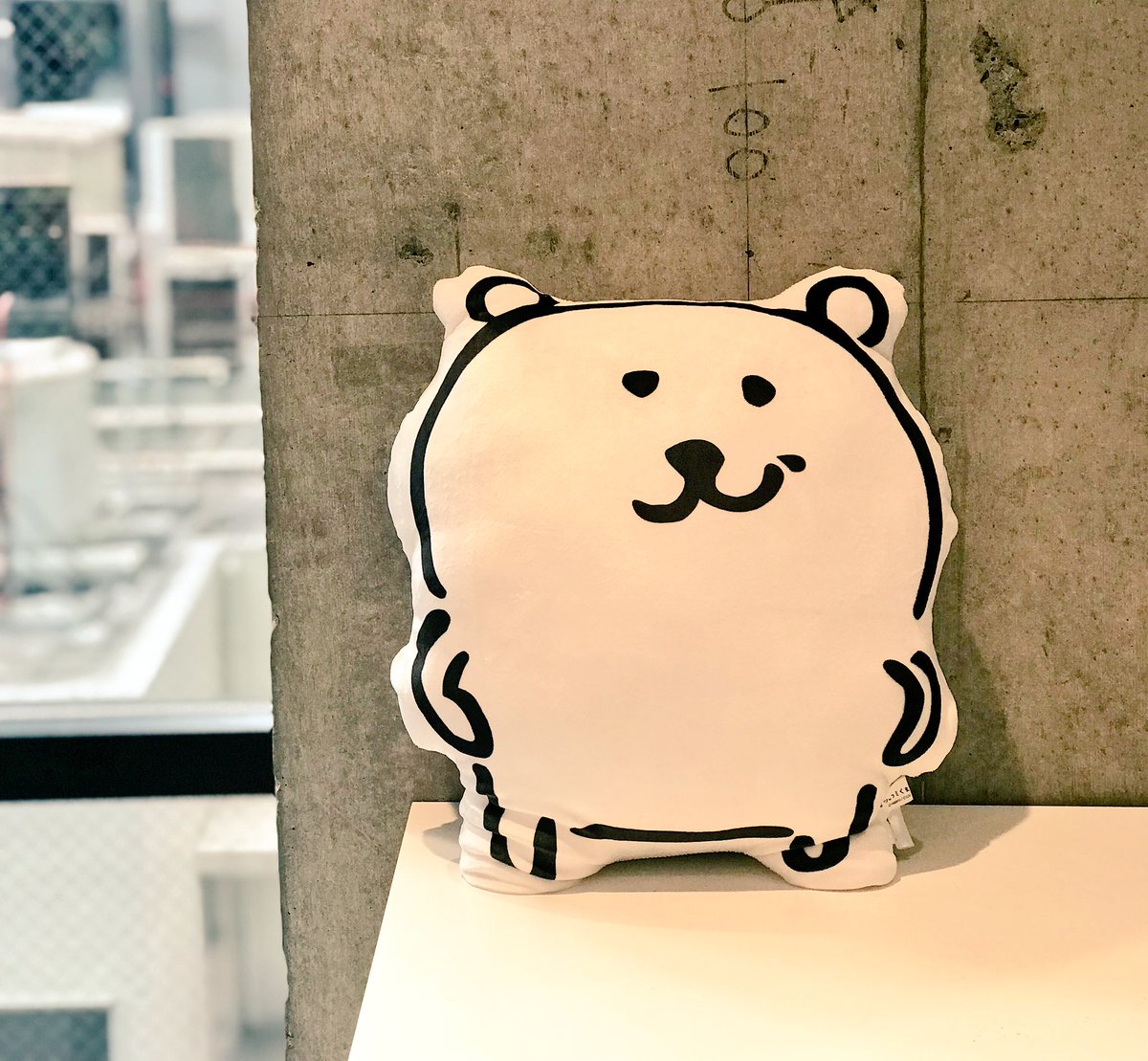 📢新商品のお知らせ 自分ツッコミくま もちクッションが 入荷しました
