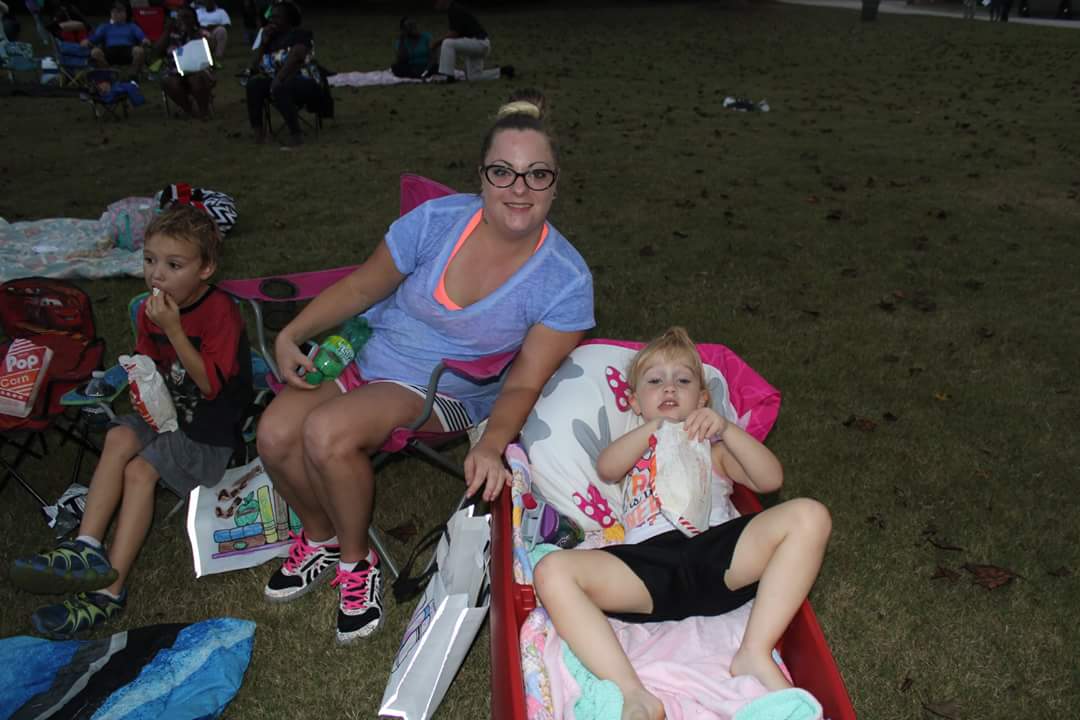 stockbridgecity's tweet photo. More BridgeFest Fun!! We have family fun...even in the rain. See you on Saturday for free concerts, a car show, a health fair, vendors and so much more! Rain or shine!
#news #BridgeFest2018 #Stockbridge #Stockbridge #yourcity #fun #community https://t.co/fDJPauTzjp
