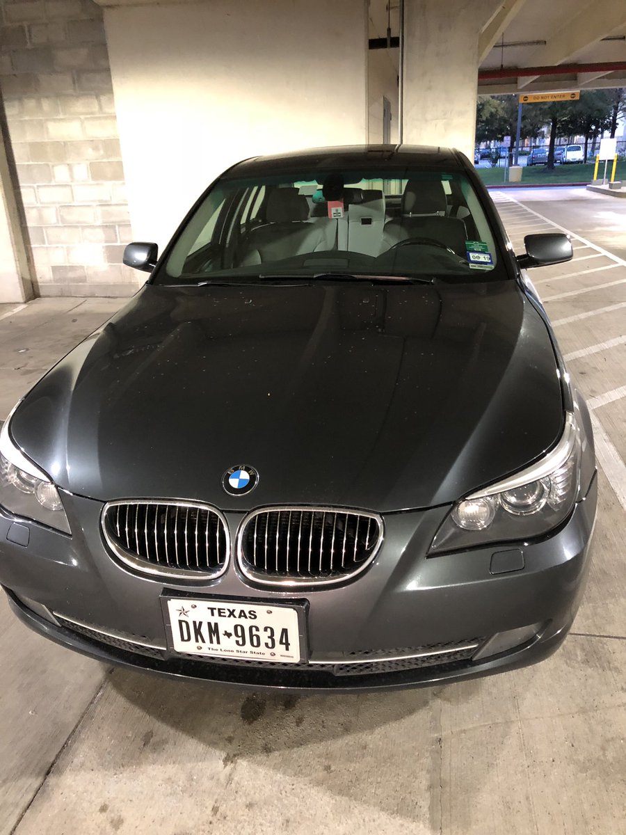 iUgalde10's tweet photo. Wanna a car..? @HISD_NHECHS https://t.co/FTliSZlqhY