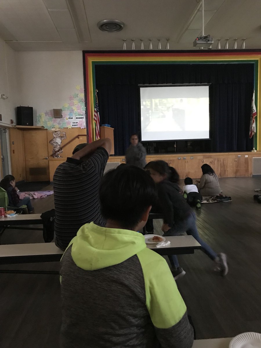 ClarenceRuth501's tweet photo. PTA provides great food with a fun movie tonight! https://t.co/3ivtHF3TAD