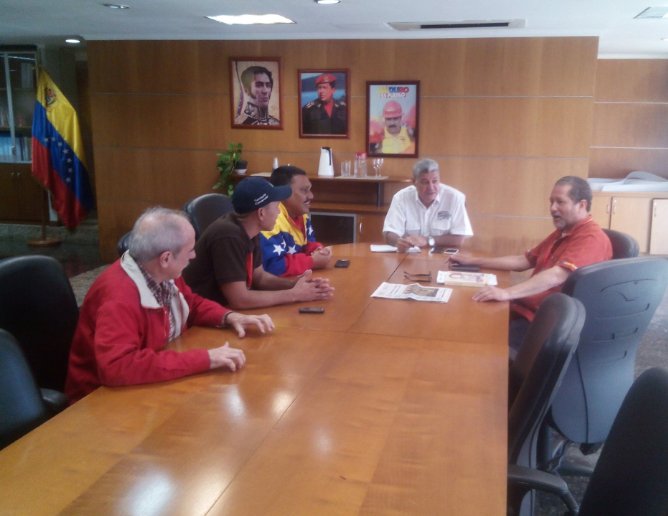 ObrerosDePolar's tweet photo. Hoy El  Ministro @EduardoPinateS Nos Recibió Al sindicato  Nacional De Los Trabajadores De Polar @polarnacional y a La @ANCTrabajadores , Para Tratar Los Asuntos Relacionados Al Reenganches De Los Miles De Trabajadores Polar @torrealbaf @frankburundanga @cbolivariana @carajuntos https://t.co/8UaGjmxpRT
