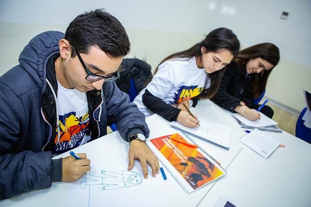 cdcudep's tweet photo. [LIMA] #InnovationBootcampUDEP  💡💯Durante las sesiones de clases 22 estudiantes de ADE, ADS, PSI, DER e IIS, conformaron equipos multidisciplinarios y aprendieron a aplicar la metodología design thinking para resolver el #BackusChallenge @BackusOficial 
#DesignThinkingUDEP https://t.co/k00LTpSnBl