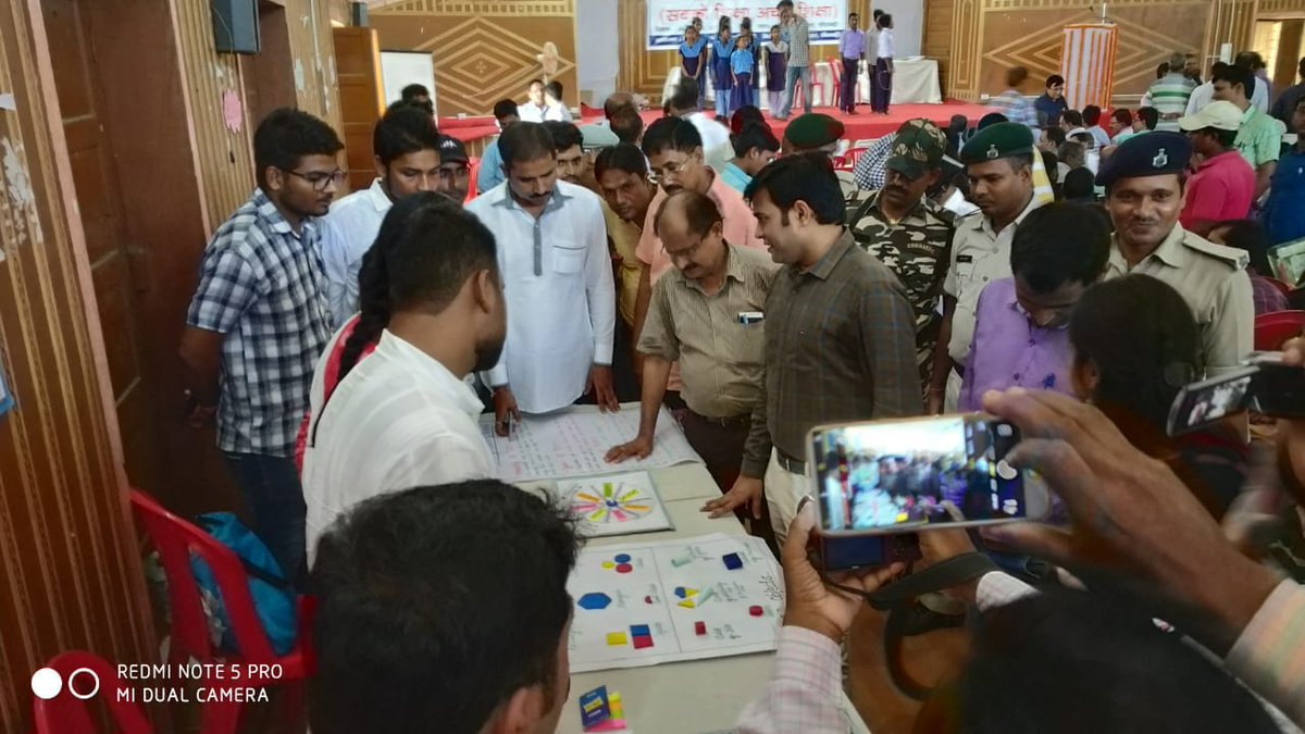 Manmohan4Peace's tweet photo. Each govt. School in Sitamarhi will create a School Transformation Roadmap.
#DM #Sitamarhi led the workshop &amp; Orientation with District Education Officials on purpose and benifits of #SchoolTransformationRoadmap alongwith our team.
@NITIAayog @PiramalFdn @HRDMinistry @Rayyrina https://t.co/en7IpX5nbH