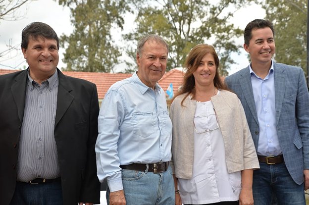 FODEMEEP's tweet photo. #ProgramaAurora
El pasado martes el gobernador SCHIARETTI visitó la localidad de COLONIA VALTELINA perteneciente al departamento de San Justo, donde dejó INAUGURADA UN AULA EN EL IPEM Nº 326. https://t.co/o3cdFSbBB8