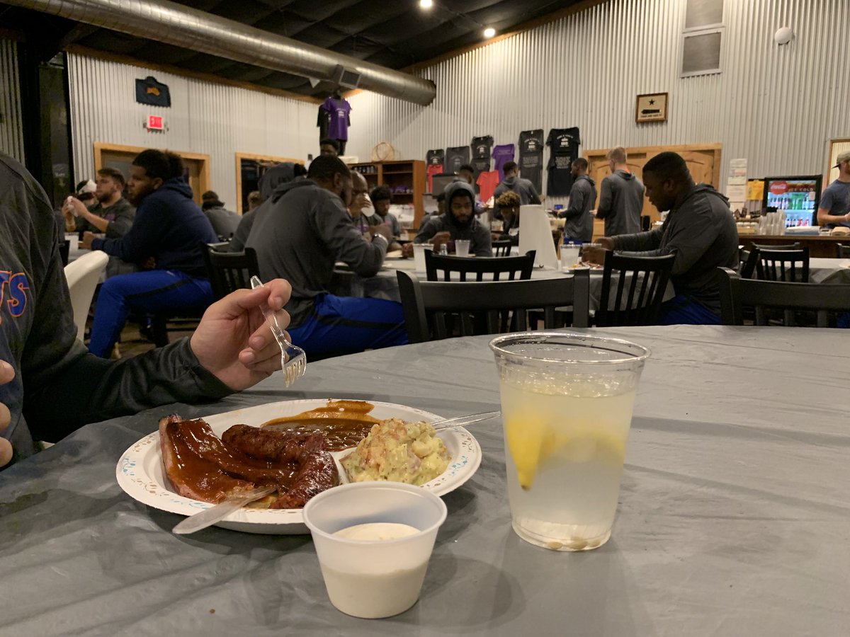 LCU_ftball's tweet photo. Walk-through...now BBQ 
#TexasQue #Yum https://t.co/tMcGFB3bWA