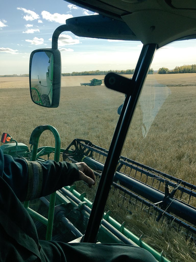 millardfarms's tweet photo. I had the best teacher this afternoon. I’ve been wanting to learn the combine for a long time and was finally able to take the controls. Jay may eventually lose his seat. 😉#barley #harvest18 #myfavoriteseason #imhookednow https://t.co/TFiEmwnPac