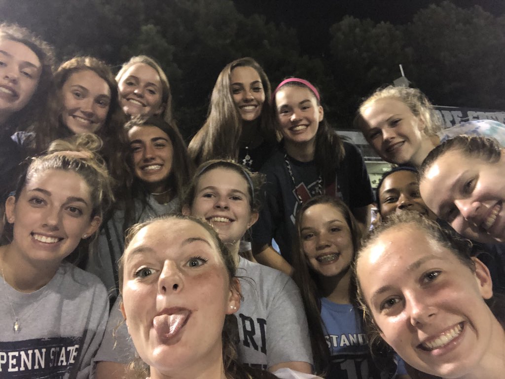 Pope_Volleyball's tweet photo. We 💙 @PopeFootball Let’s get this W!!! #popefamily #gohounds https://t.co/sJf89htoof