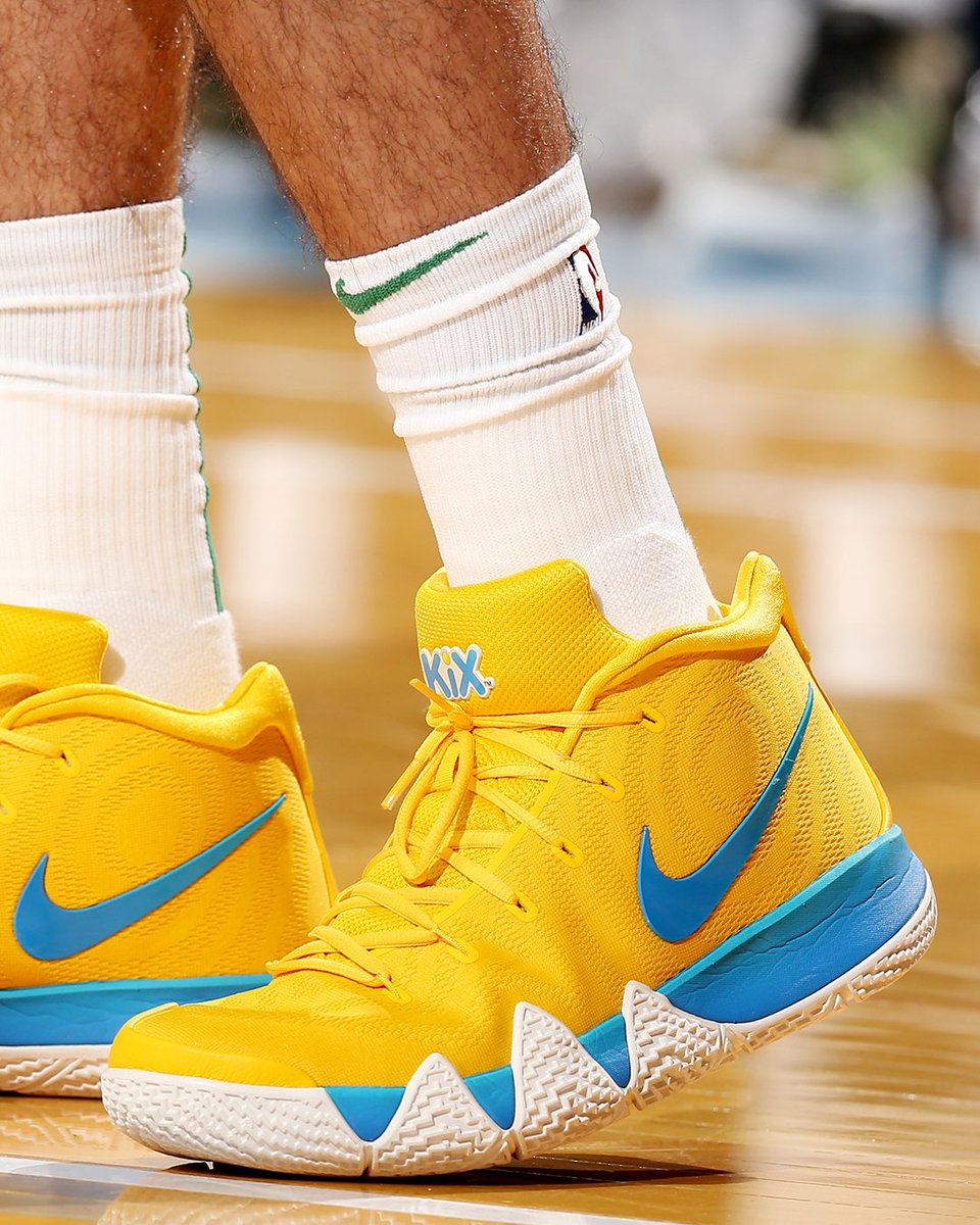 jayson tatum kyrie 4