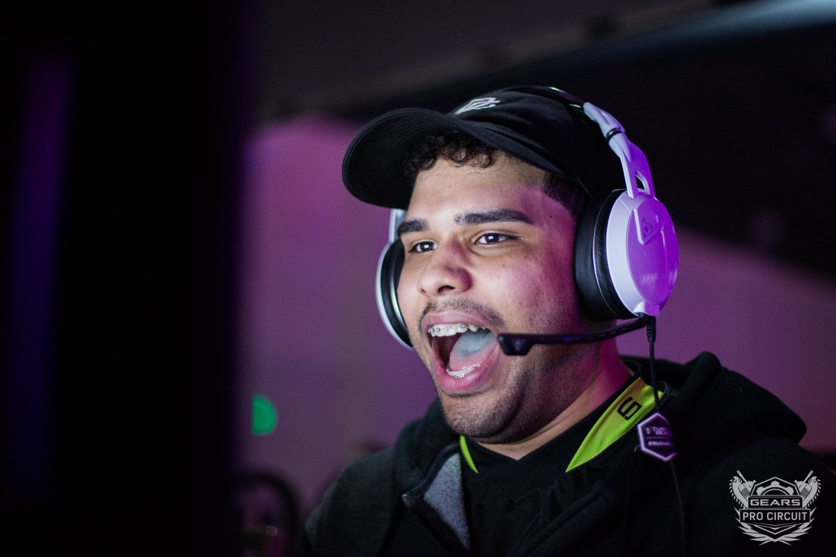 GearsEsports's tweet photo. WHAT.A.FINISH.

@OpTicGaming hold off a late surge by @GGSimplicity in Round 13, putting them at 2-0 on the day at #GearsSanDiego https://t.co/mIxg5p87YO