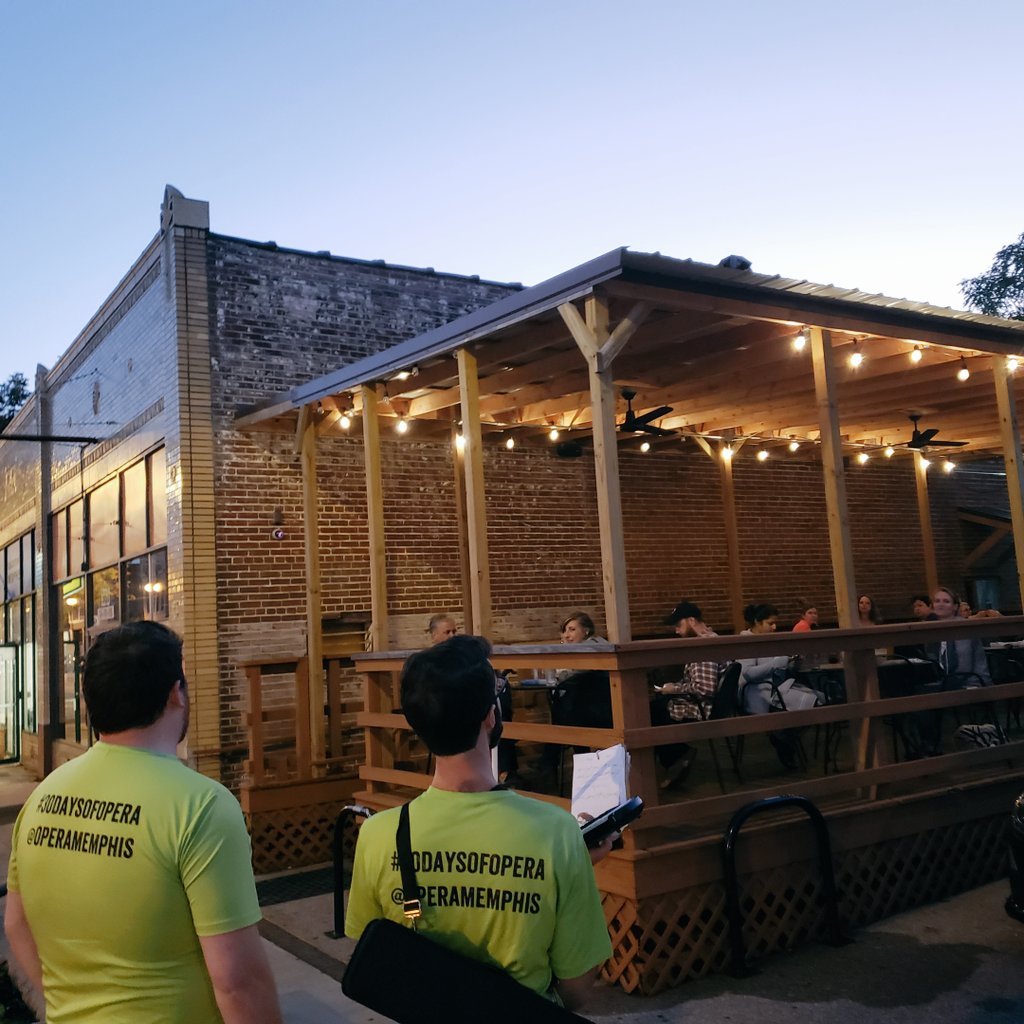 ChelsMillerSop's tweet photo. Last weekend of #30DaysofOpera! Only 2 days left! Today we're enjoying the lovely weather out at #downtowntrolleynight #trolley #trolleynight #opera901 #om2018 @operamemphis #memphis @CityOfMemphis #opera #art https://t.co/eUL8h4VGoz