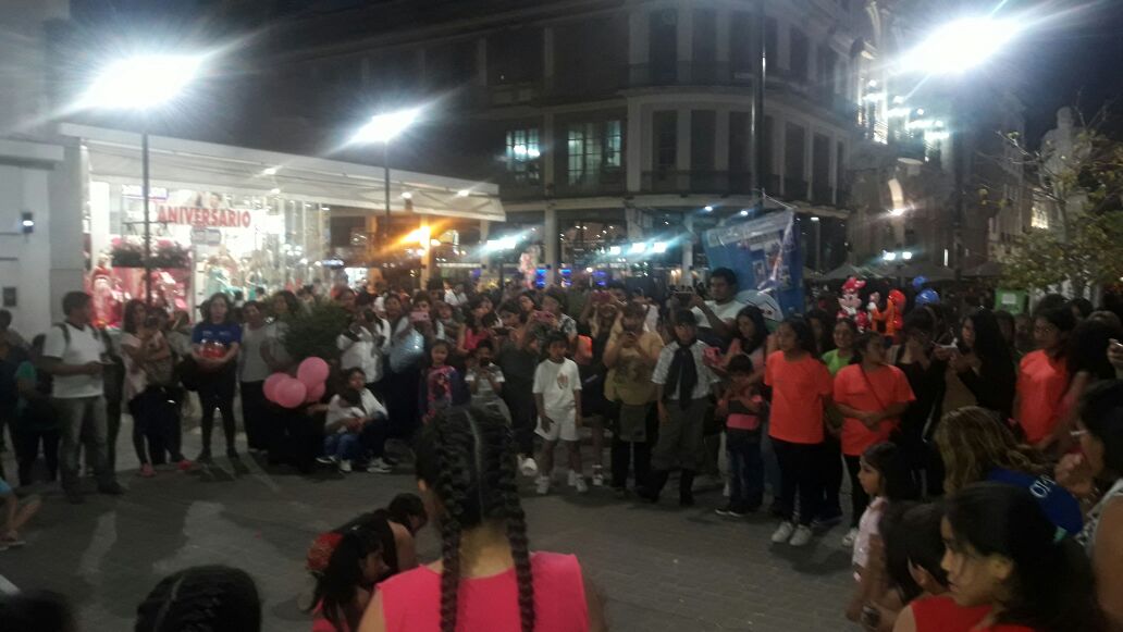 artydance23's tweet photo. [28/09]
💃🎵 ÉXITO TOTAL🎵💃
MOVIDA PLAYONES EDUCATIVOS DE RITMOS en Plazoleta IV siglos
Gran convocatoria!!🤗🤗🤗
#PolíticasSocioeducativas en acción!!
#Salta

@aniberruezo @UrtubeyJM @MEducacionSalta @fguillesaavedra @patriciapinasco @juancarlosvilc @larubita70 @MEducacionSalta https://t.co/Pk93AEFhOH