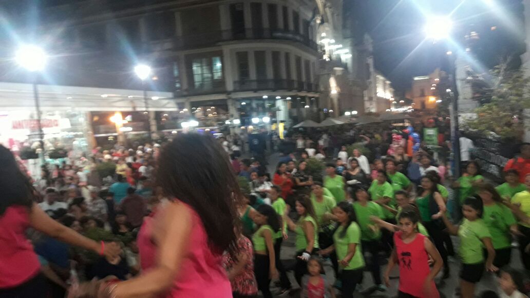 artydance23's tweet photo. [28/09]
💃🎵 ÉXITO TOTAL🎵💃
MOVIDA PLAYONES EDUCATIVOS DE RITMOS en Plazoleta IV siglos
Gran convocatoria!!🤗🤗🤗
#PolíticasSocioeducativas en acción!!
#Salta

@aniberruezo @UrtubeyJM @MEducacionSalta @fguillesaavedra @patriciapinasco @juancarlosvilc @larubita70 @MEducacionSalta https://t.co/Pk93AEFhOH