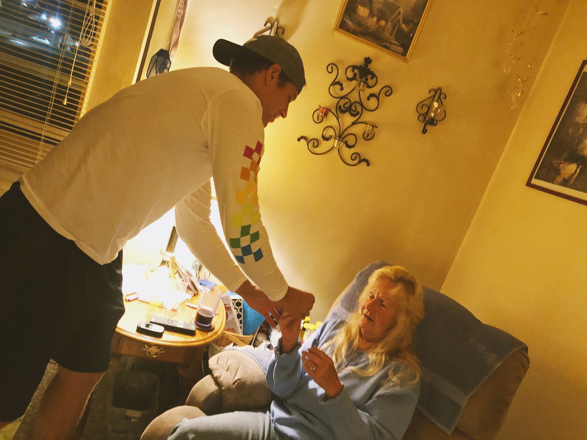 tfairchild95's tweet photo. Austin gave grandma a fidget spinner.

Let your heart be blessed. https://t.co/T8HfTo1ArO
