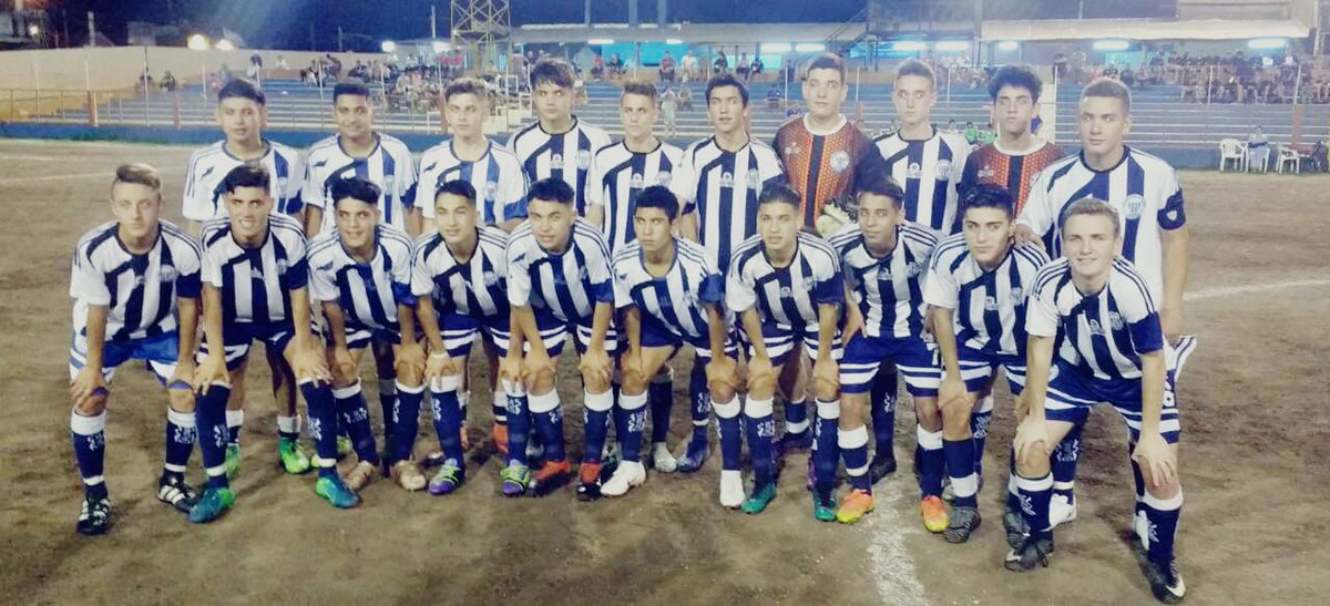 Unión de Ligas de la Región Centro // El Sub 15 debutó con una goleada. El conjunto dirigido por Dino Garay goleó 4 a 1 al combinado de Punilla. Diego González, en dos oportunidades, Milton Bellautti y Agustín Novillo marcaron los goles.