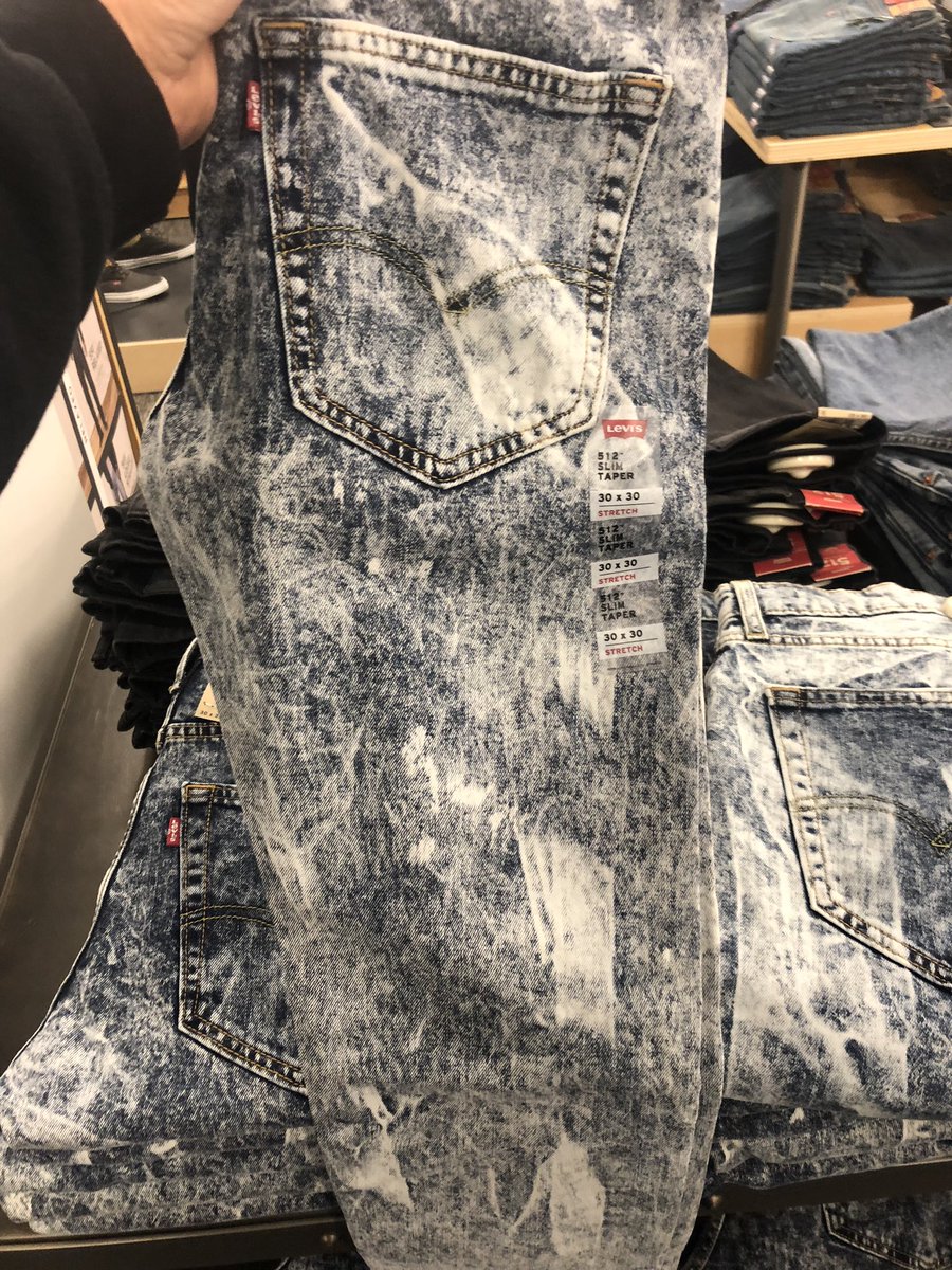 TheeORduckGuy's tweet image. Did I die and wake up in 1985? Why has no one told me these 1000% amazing and undeniable beautiful pieces of clothing are back in style? @Chris_Hawkey, how long have you known and not shared with us? Now I’m broke. #purestyle  #cantwaittoputpatchesonmejacket