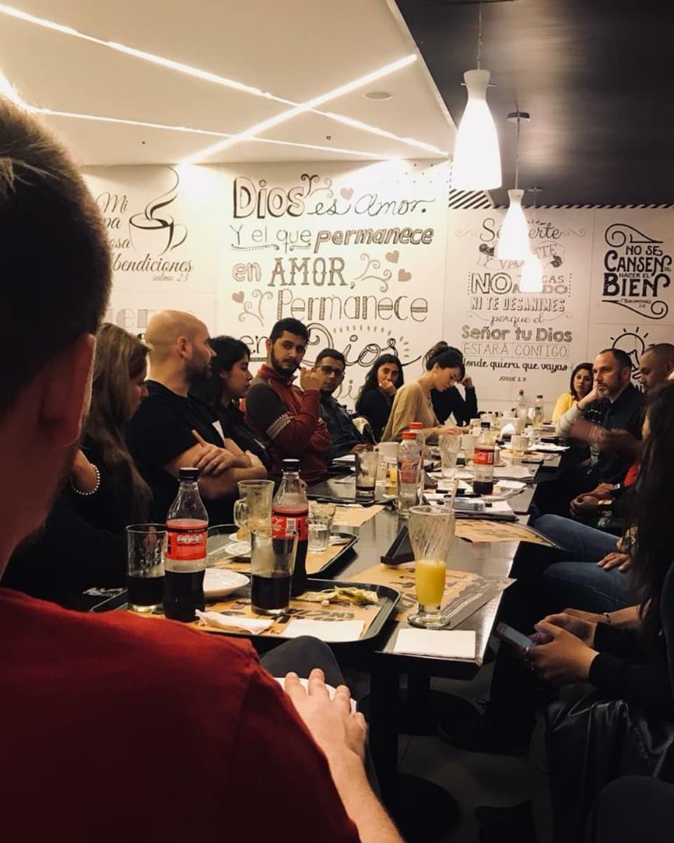 RedLiderJuvenil's tweet photo. Muy entusiasmados con la reunión que tuvimos el jueves. Reunimos visiones y fuerzas para los próximos proyectos.
Compartimos la lista de los diferentes proyectos y esperamos que te puedas sumar. https://t.co/lCLGmIf2n1