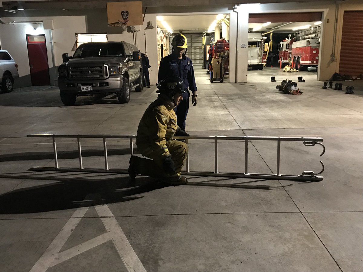 OCFADivision6's tweet image. Santa Ana - OCFA Fire Explorers  were training on ladders this past week at Fire Station 75.  Keep up the hard work! @OCFADivision6  #FireExplorers @ocfirefighters @OCFADivision6 #ThisCouldBeYou