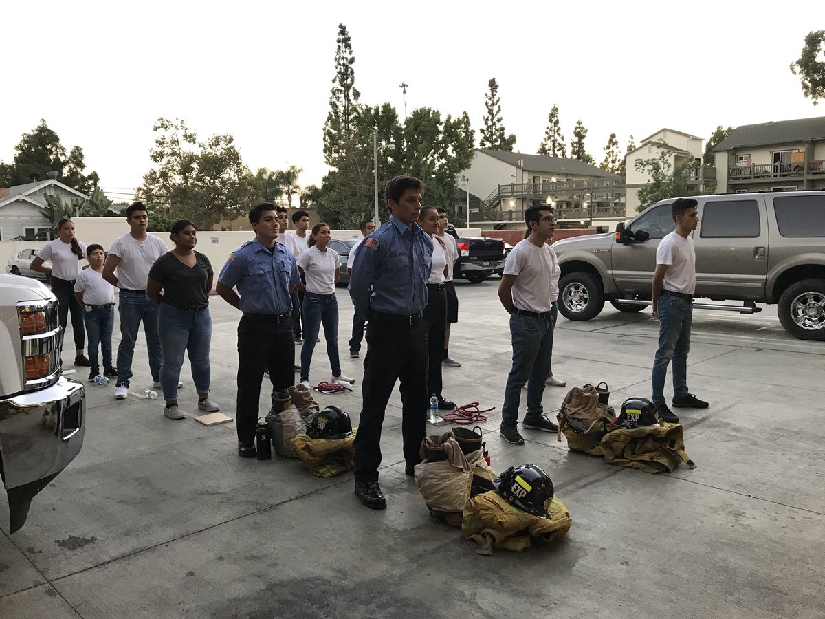 OCFADivision6's tweet image. Santa Ana - OCFA Fire Explorers  were training on ladders this past week at Fire Station 75.  Keep up the hard work! @OCFADivision6  #FireExplorers @ocfirefighters @OCFADivision6 #ThisCouldBeYou