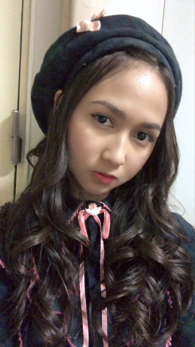 [UPDATE] Hari ini 29/09/2018 <a href="/P_StefiJKT48/">Stephanie Pricilla</a> akan tampil di AKB48 Theater Show 1 &amp; Show 2,
Pukul 15.00 &amp; Pukul 19.00 (Waktu Japan) #JKT48KachuushaUZAHS