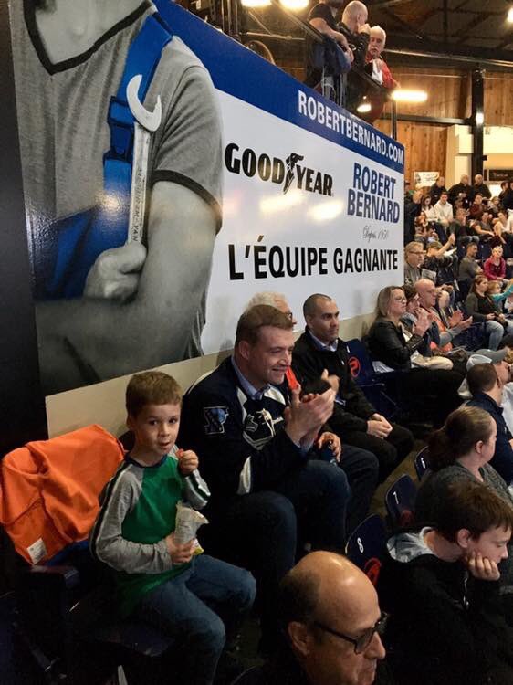 LucFortinSherby's tweet photo. 🏒Ce soir, j’encourage le @PhoenixSherbroo en compagnie de mon fils Raphaël. On a eu une bonne saison l’année dernière et on en aura une autre cette année. #Sherbrooke est derrière le Phœnix! 🏆#sherbyluc #quebec2018 #sherbylove #phoenixsherbrooke #pol2018 https://t.co/1Q7raGT58g
