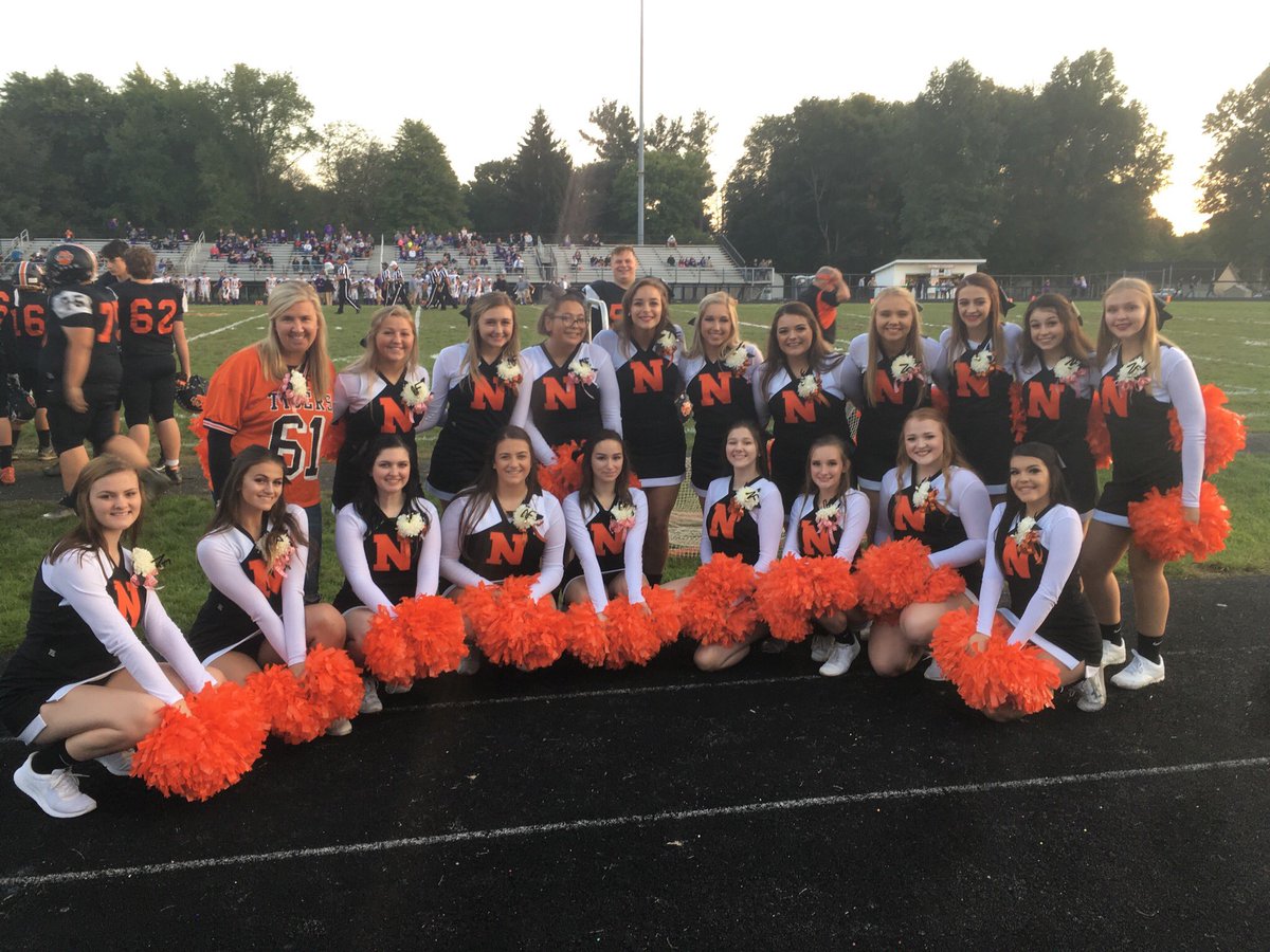 NFTigerCheer's tweet photo. Homecoming night! Featuring Jeff... #nftigerpride 🐾🧡🐯📣 https://t.co/Ouw0FAOVve