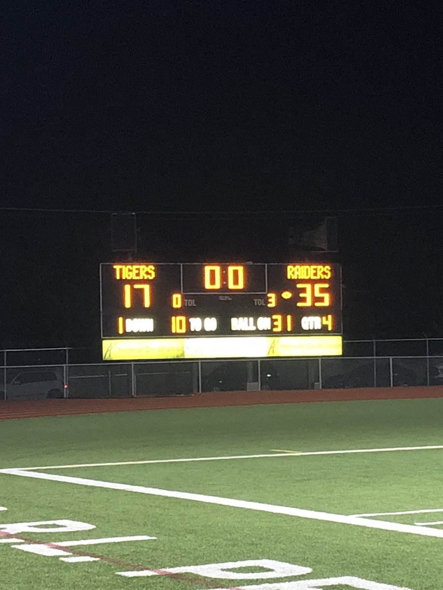 sarxhhowell's tweet image. FINAL

#CedarRidge- 35
#StonyPoint- 17

@FanstandATX