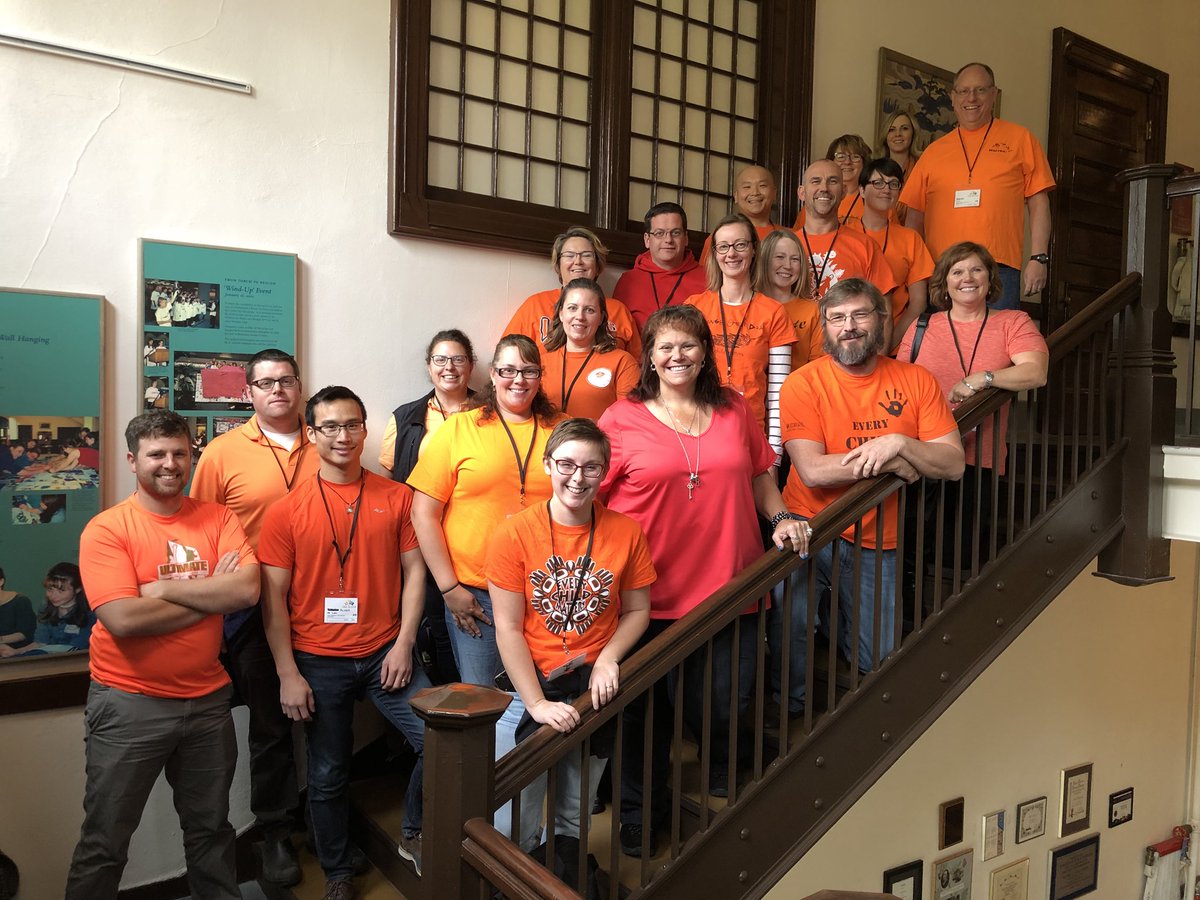 CSLA_Leaders's tweet photo. Canadian student leadership advisors from across Canada supporting Orange Shirt Day - Every Child Matters #csla #canadianstudentleaders https://t.co/YUWozSBSmh