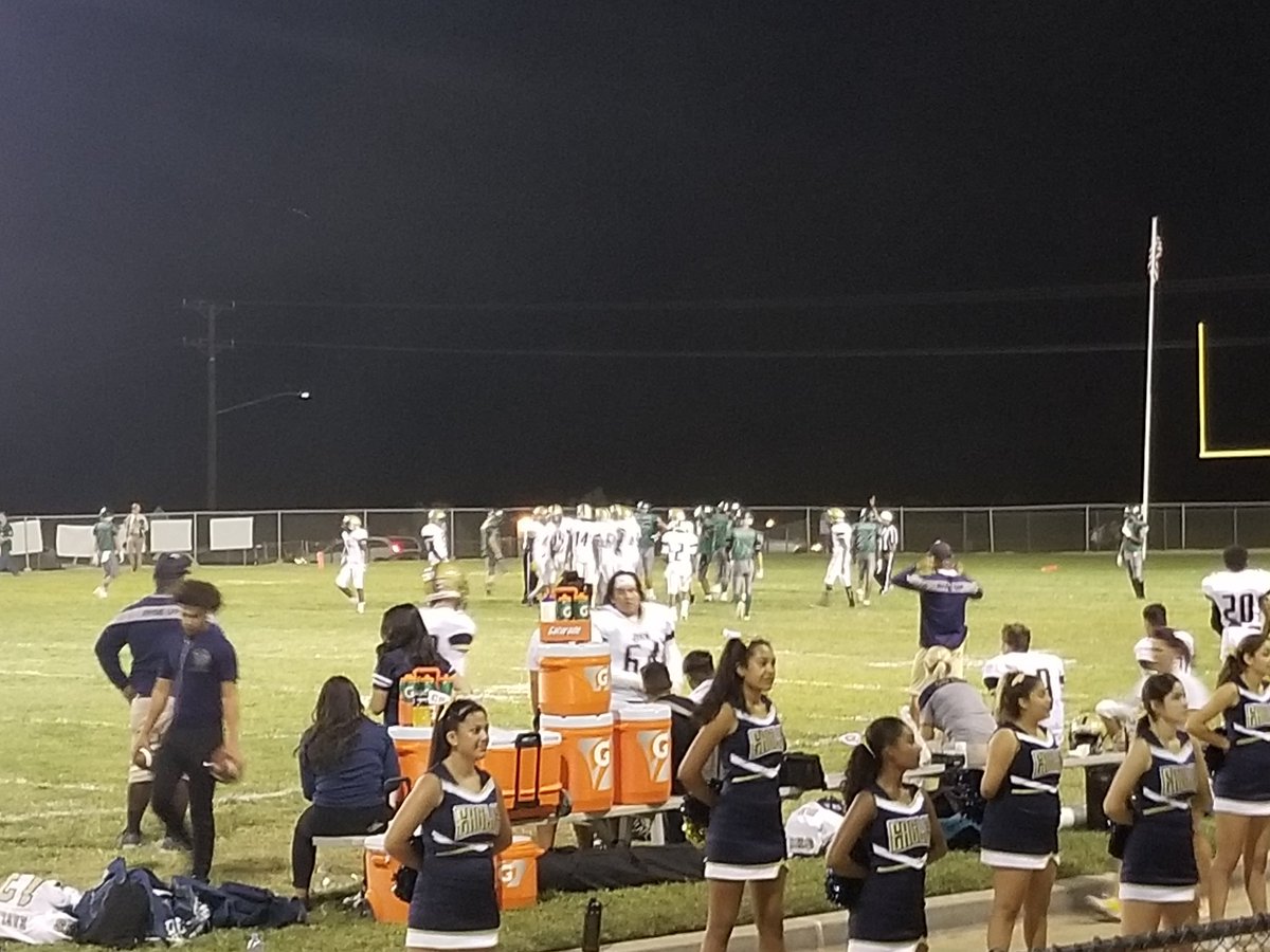 GreinMike's tweet photo. DHSHS at 29 Palms football
Fight Goldens Fight https://t.co/SH2flhrOp0