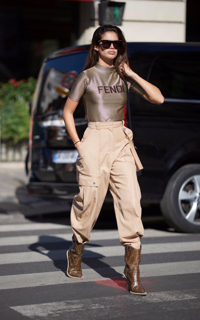 ClassySassySwag's tweet photo. Sara Sampaio out in Paris
#streetstyle #styleoftheday #StyleDiva #Style2018 #styleblog #styleblogger #fashioninspo #fashionista #fashionblogger #Fashionable #StylishClothes #StylishStar #Stylebuzz #styling #StyleTip #photography https://t.co/Kf7r55v2hd