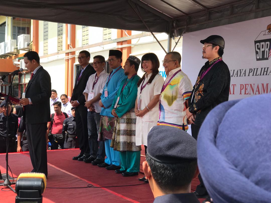 bernamadotcom's tweet photo. #PRKPortDickson menyaksikan pertandingan tujuh penjuru - Pegawai Pengurus Pilihan Raya https://t.co/Er120XwLiP