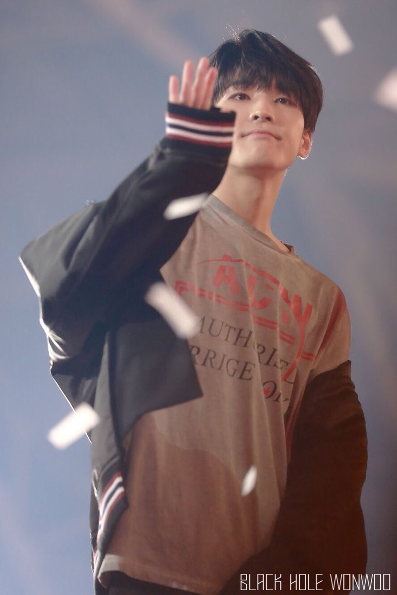 THESE PICTURES IM CRYING THE JACKET OFF THE SHOULDER AND HIS CUTE LITTLE FACIAL EXPRESSION