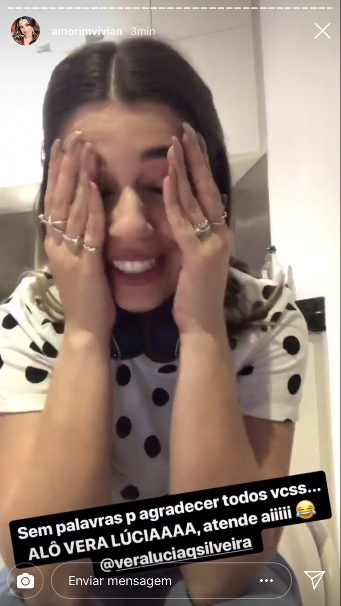 hyssaguedes's tweet photo. É NOSSO!!!! Missão dada é missão cumprida para os Amorins! C O N S E G U I M O S!!! Obrigada, Senhor! Toda honra e toda glória é Tua! 😭😭😭🙏🏻🙏🏻 #MelhorApresentadora #PJB2018 https://t.co/yWt0ohEN8V
