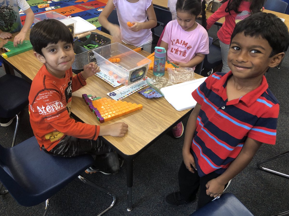 First graders show cooperation during buddy reading and math workshop! #mjBTSNshowcase <a href="/SBSDMJ/">Monmouth Junction ES</a>