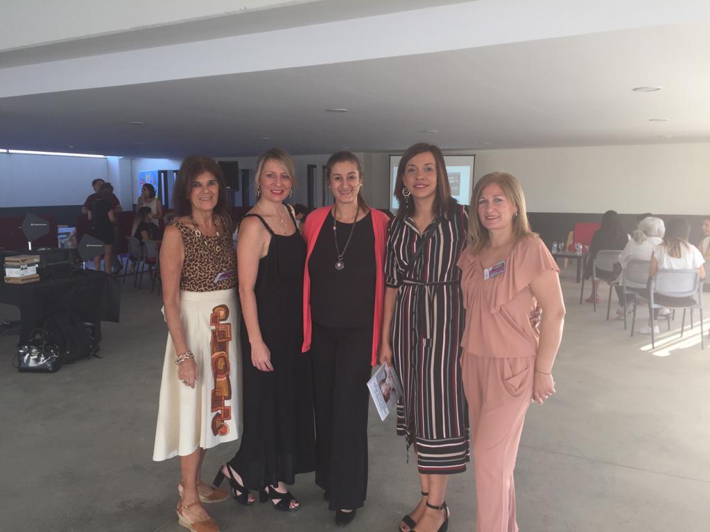 SeseVva's tweet photo. El sabado no podia comenzar mejor #aportandovalor #empresariasbadajoz #villanuevadelaserena #feriaemprendedorasyempresarias https://t.co/GBBobZSx9r