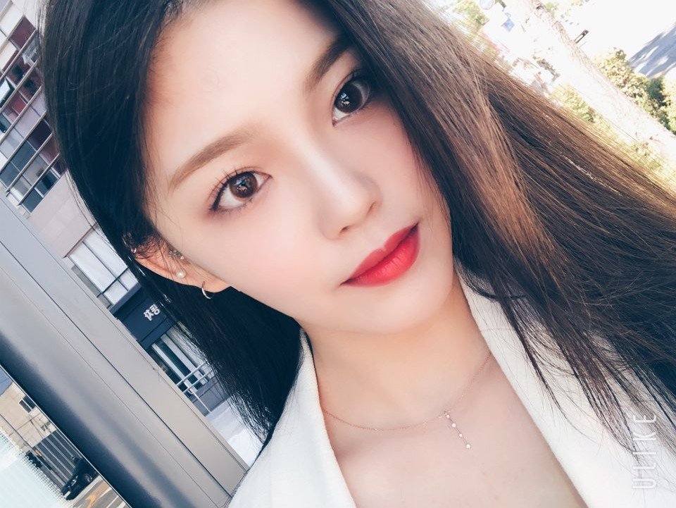 G0923JiN's tweet photo. 고유진 염색했나봐!!!!!!!!!!!!!!!
갈발 뉴짤 떴어!!!!!!! 어떡해 내심장 ㅠㅠㅠㅠㅠㅠㅠ너무 예뻐 유진아 ㅠㅠㅠㅠ https://t.co/va0RPpfWvd