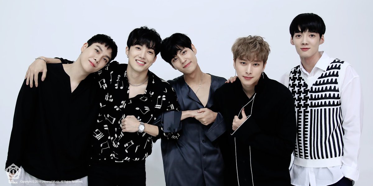 BoysRep_STAFF's tweet photo. [Boys Behind]
소년공화국(BoysRepublic) 5th single 'Ending Credit.' 자켓 촬영 현장 비하인드 Photo가 공식팬카페에 업로드 되었습니다!
지금 바로 멋있는 소년이들의 모습을 만나보세요:) 

(1)▶️ https://t.co/wxv3n7QWlP

(2)▶️ https://t.co/FAQBb1uqoe

#소년공화국 #미모가_폭발해버렸다 https://t.co/Eukqhigs0D