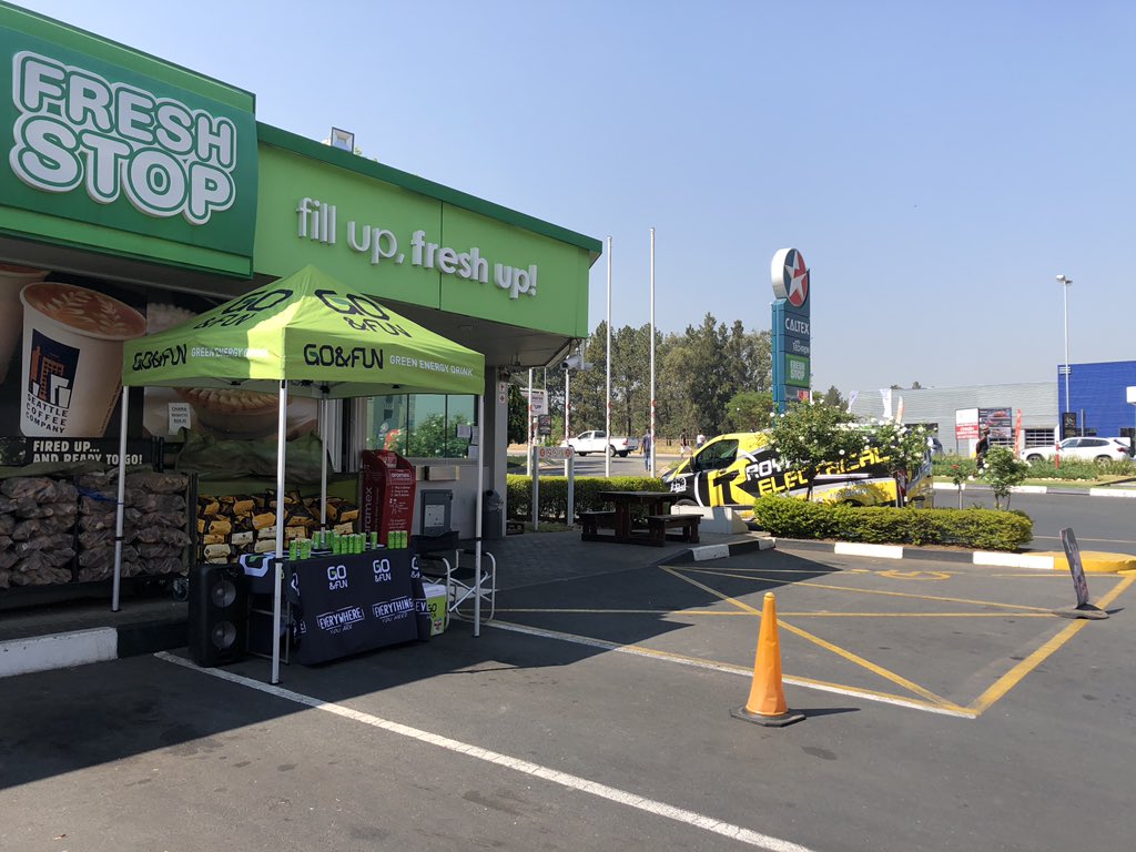 goandfunsa's tweet photo. We’re in spreading the #AmazinglyGoodTaste of #NaturalPower in Fourways and the folks here are loving it! It’s available #EverywhereYouAre and now you can have it #AnytimeYouWant inside North Star Freshtop. May the #energy be with you! https://t.co/XEhr5NkML0