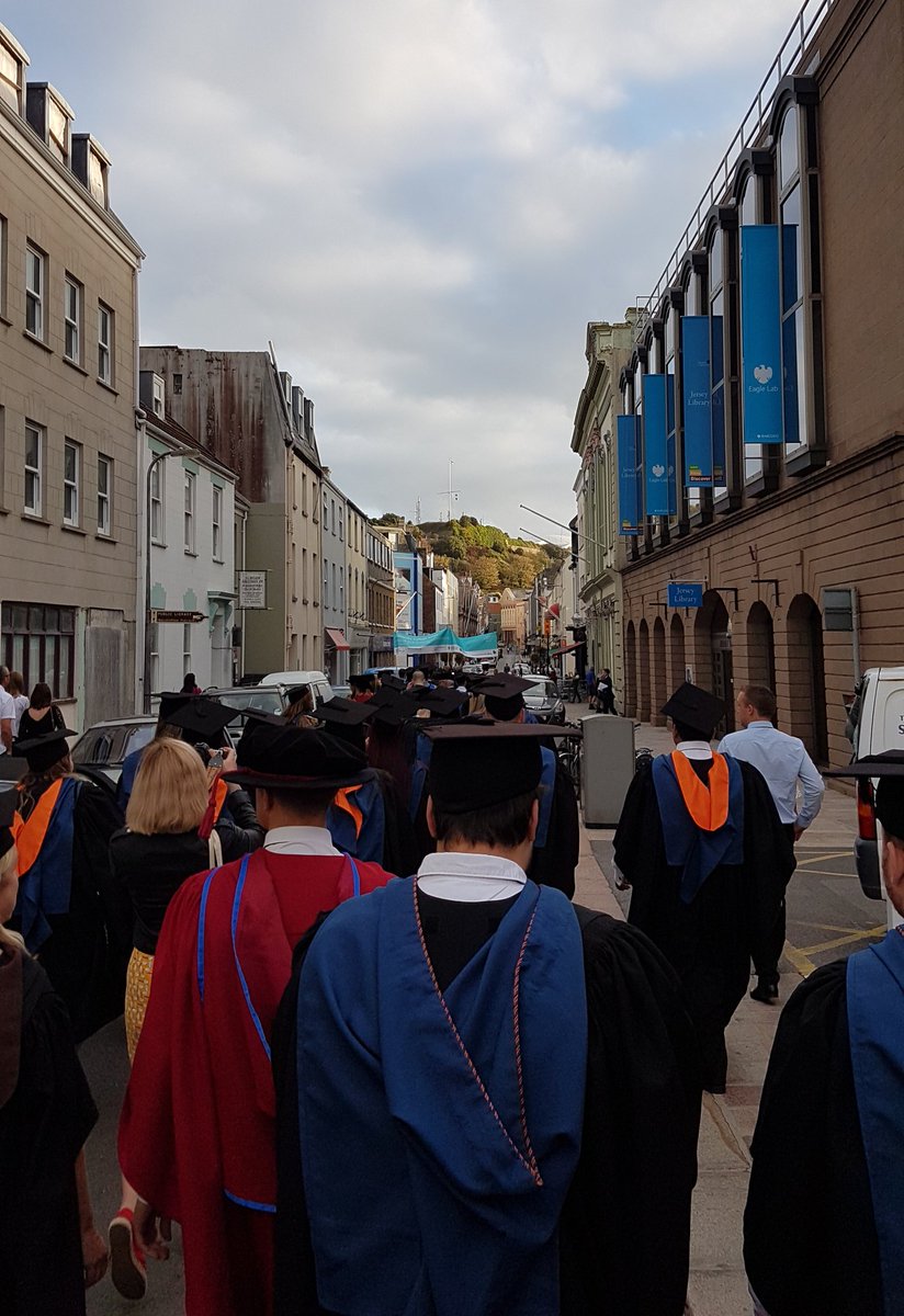 AndrewDeTechie's tweet photo. Congratulations to my fellow graduates yesterday #UCJGraduation18 https://t.co/yD4iFba7gp