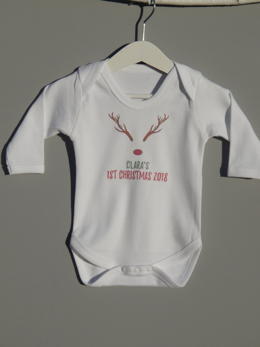molly_and_pip's tweet photo. Good morning #UKGiftHour I'd love to share with you my first #Christmas designs going in store today! DM me if you would like to pre order. #shopindie #christmasgifts #handmade #newbaby #babygifts #gifts #BoomRT #Santa #Reindeer #Penguins https://t.co/FzurySQkzT